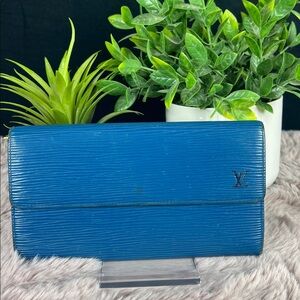 Louis Vuitton Authentic Epi Sarah Wallet w/ COA | Blue Leather Long Bifold GUC